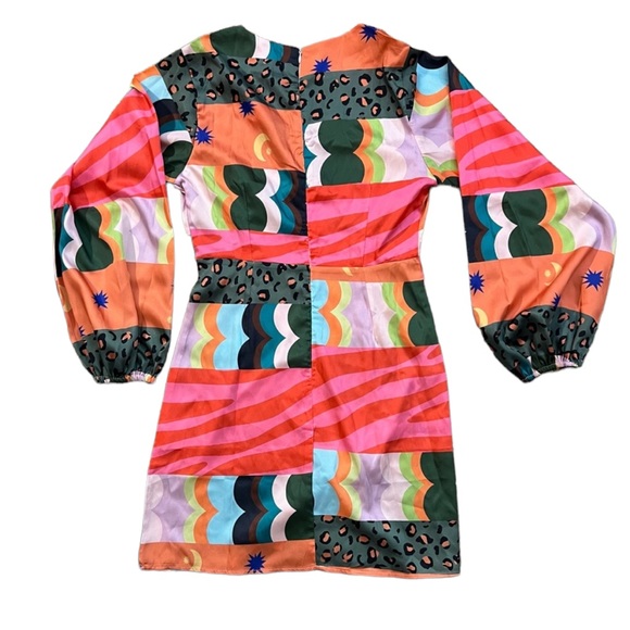 Multi-Colored Mod Style Long-sleeve Zip Back Mini Dress - Picture 2 of 4